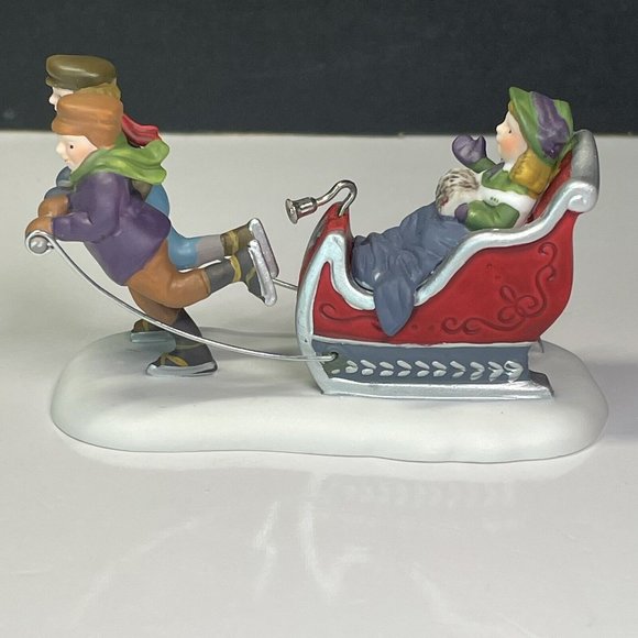 Department 56 - Winter Sleighride - Heritage Collection Sleigh Ride 5825-4 - Picture 2 of 8